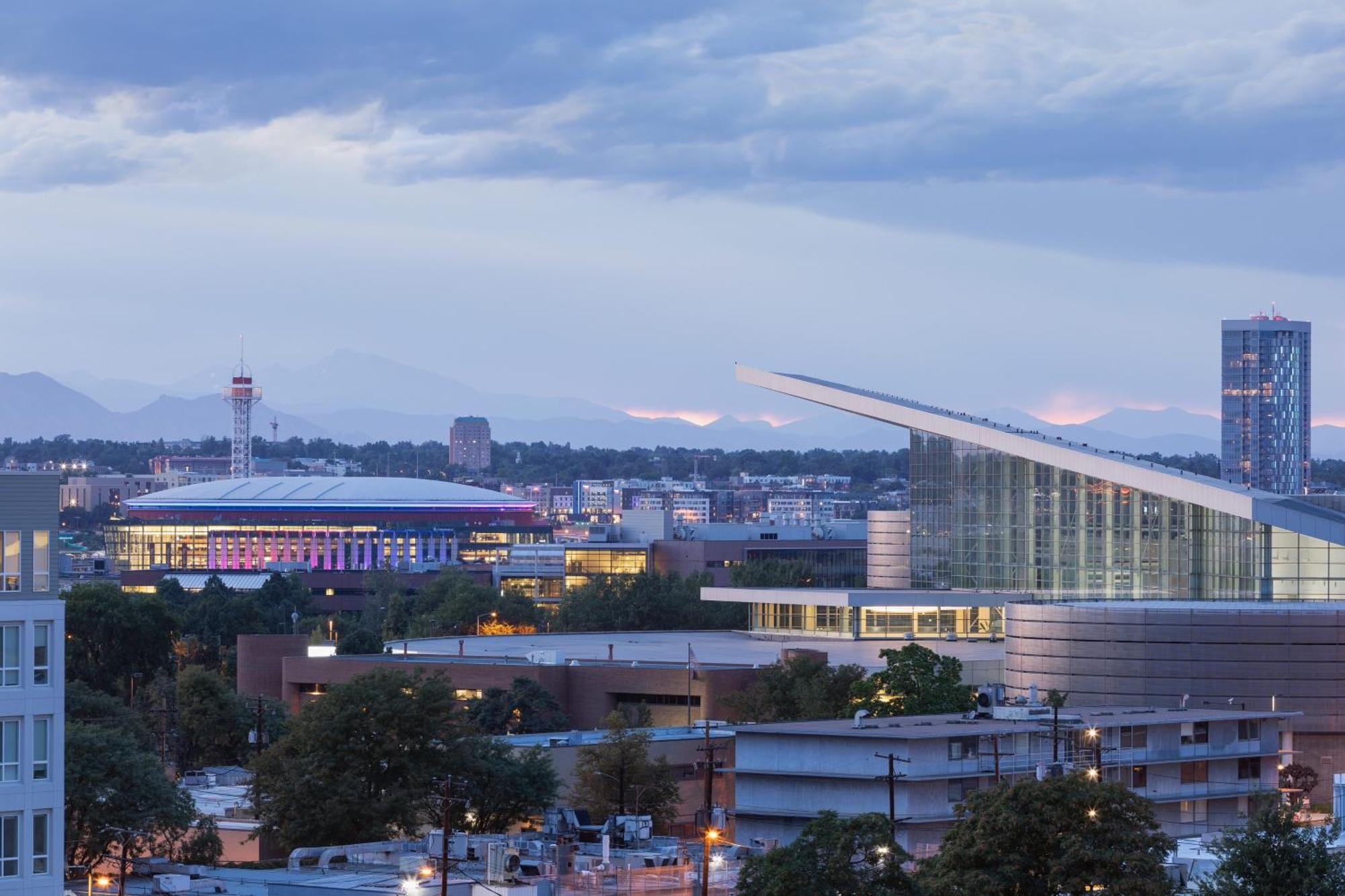 Element Denver Downtown East מראה חיצוני תמונה